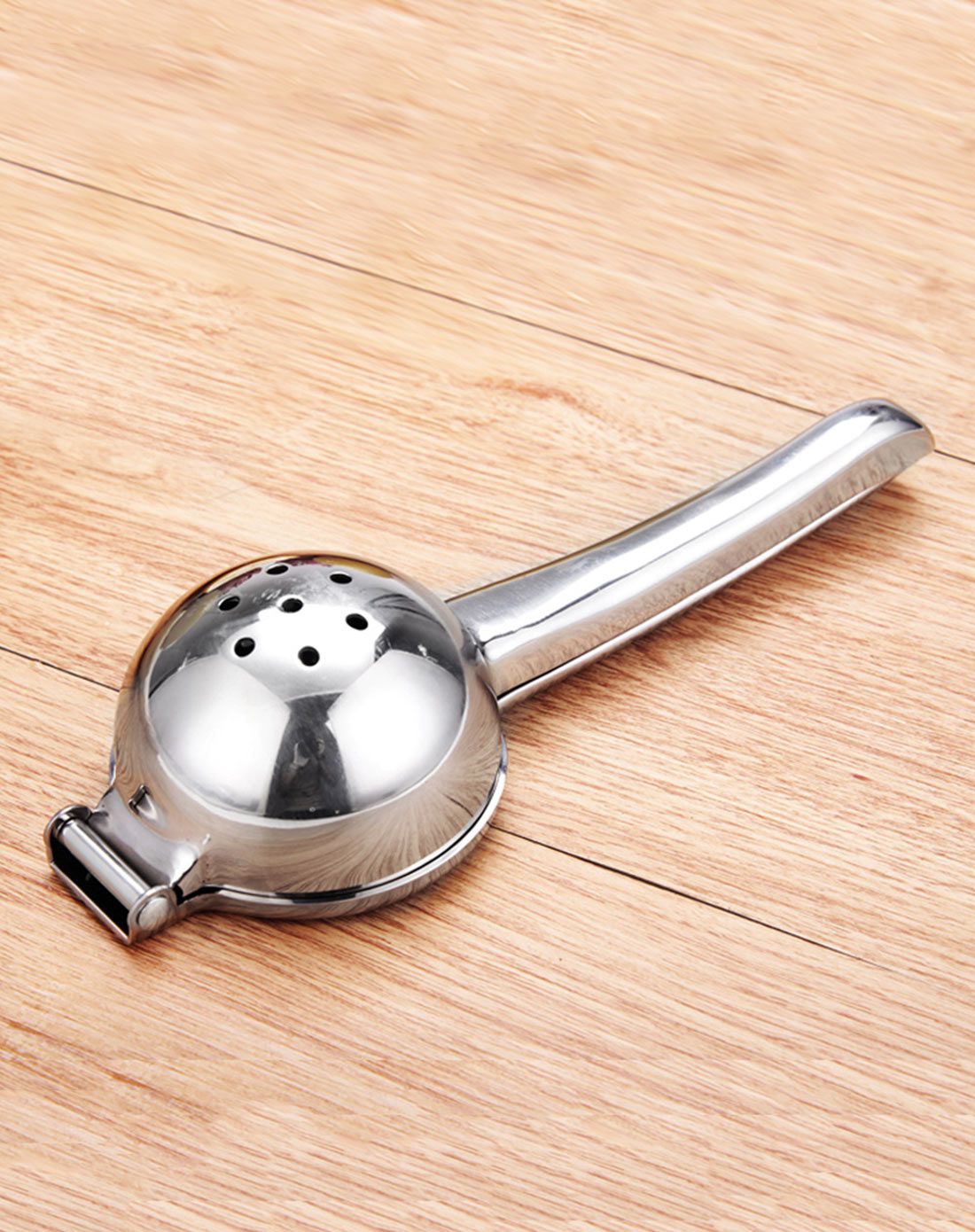 厨房新宠,高品质,不锈钢榨汁器,压橙子压菜汁都非常好用