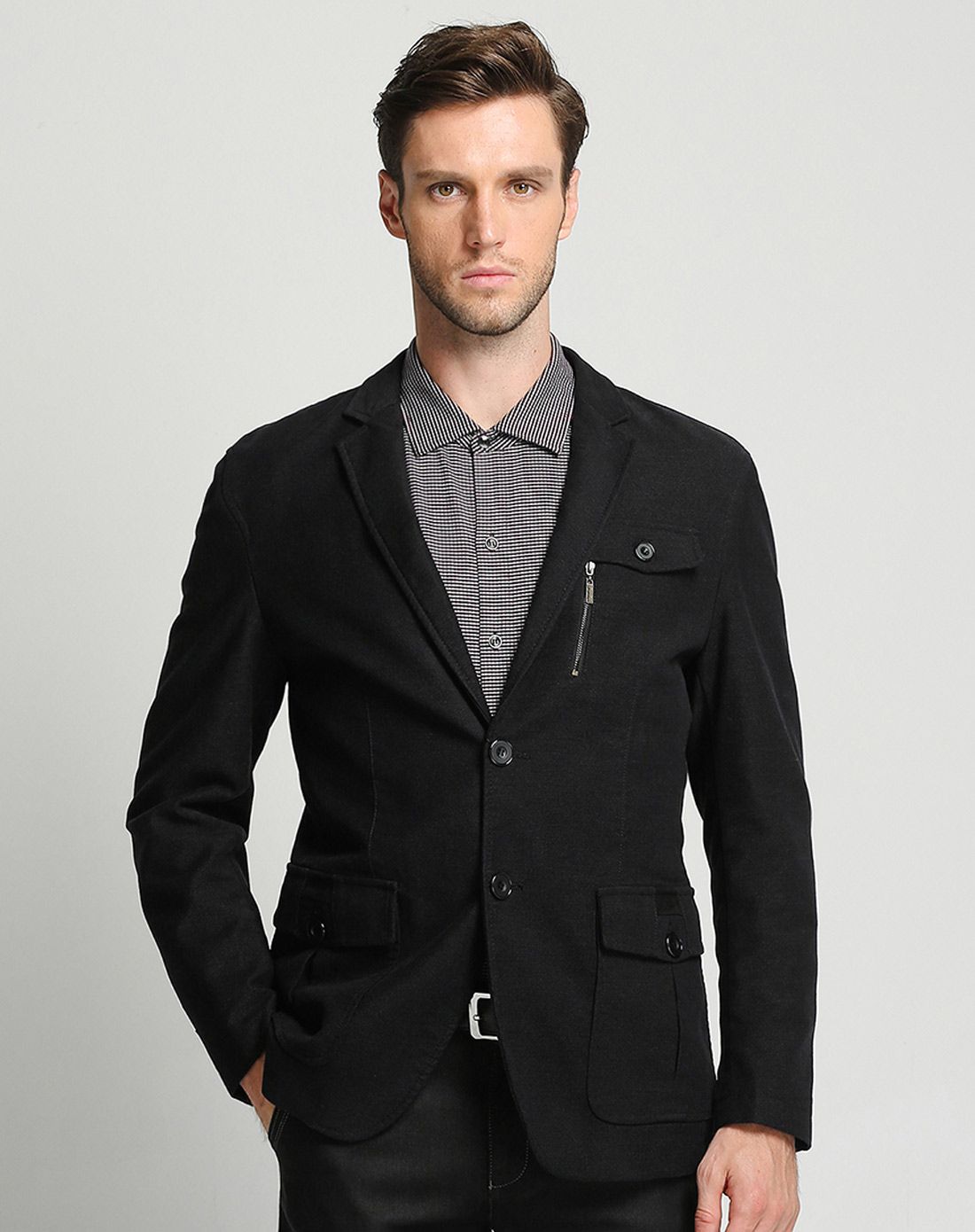 男士黑色商务休闲西服