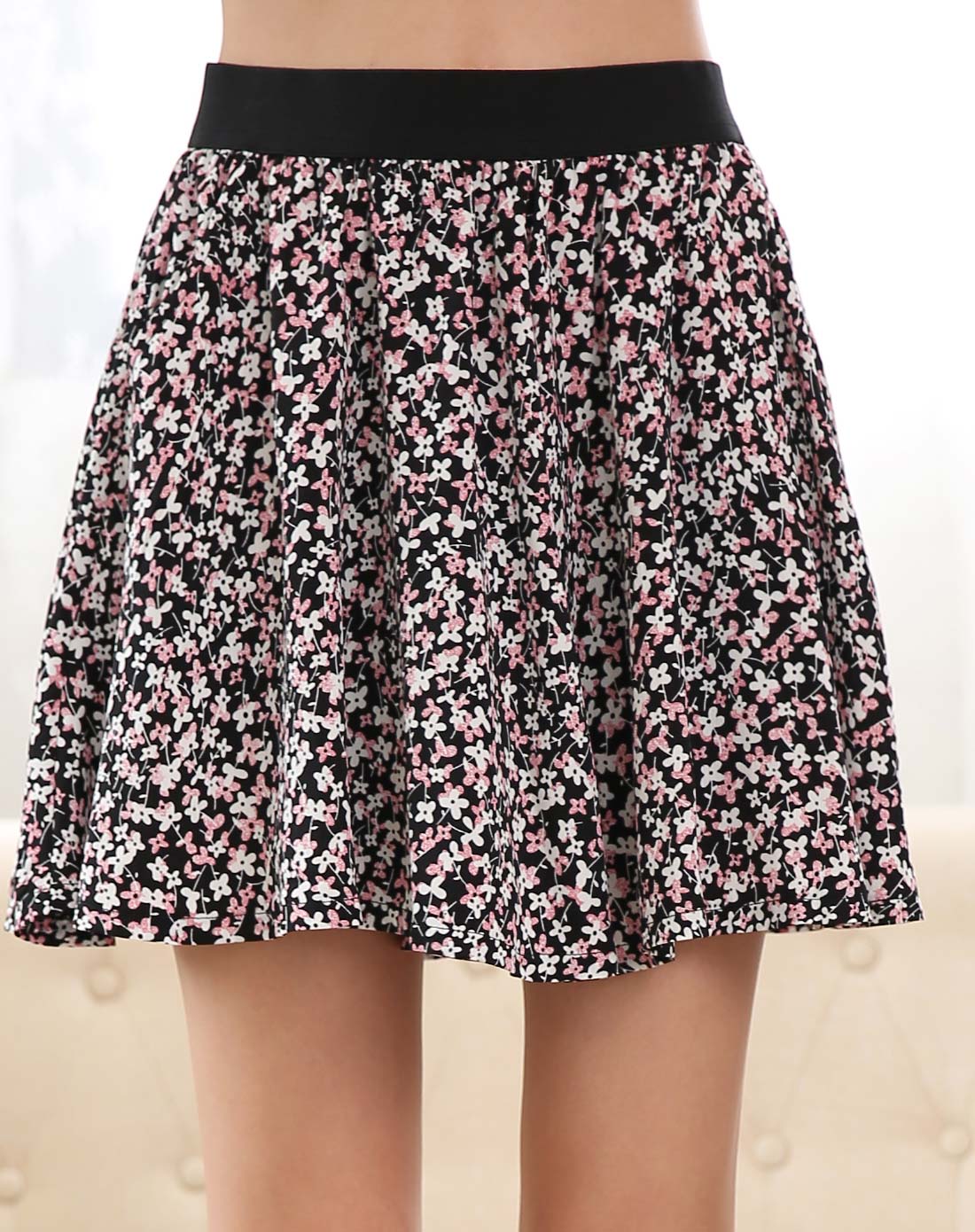 女款黑底粉红花裙裤