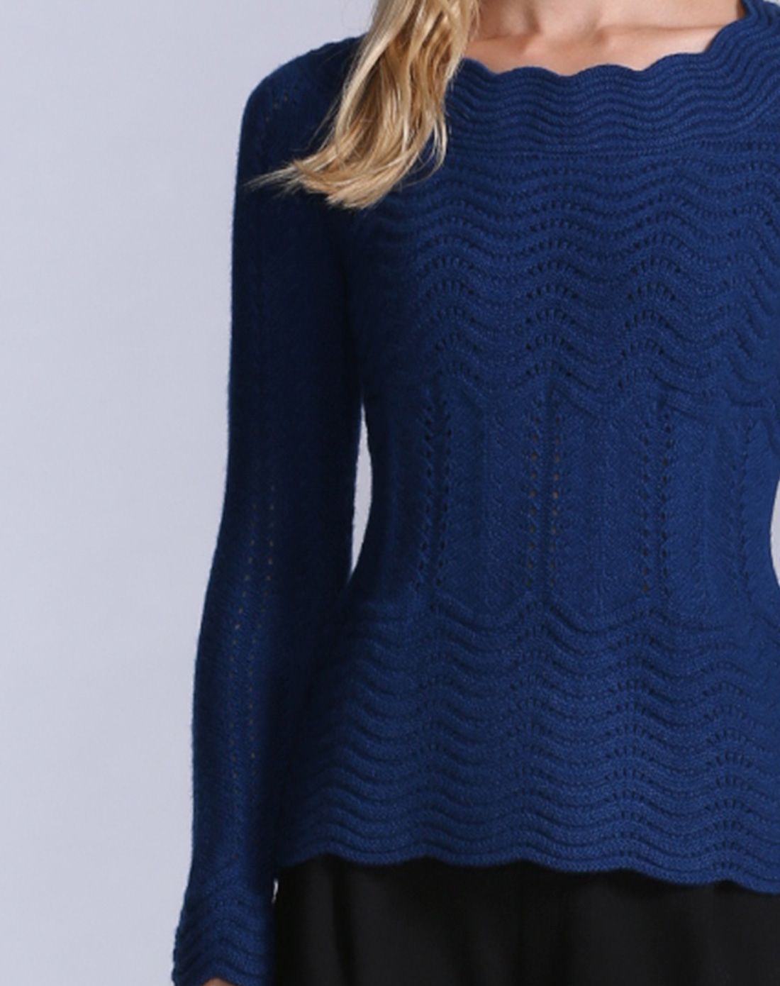 女士蓝色知性醇美船领加厚女套衫