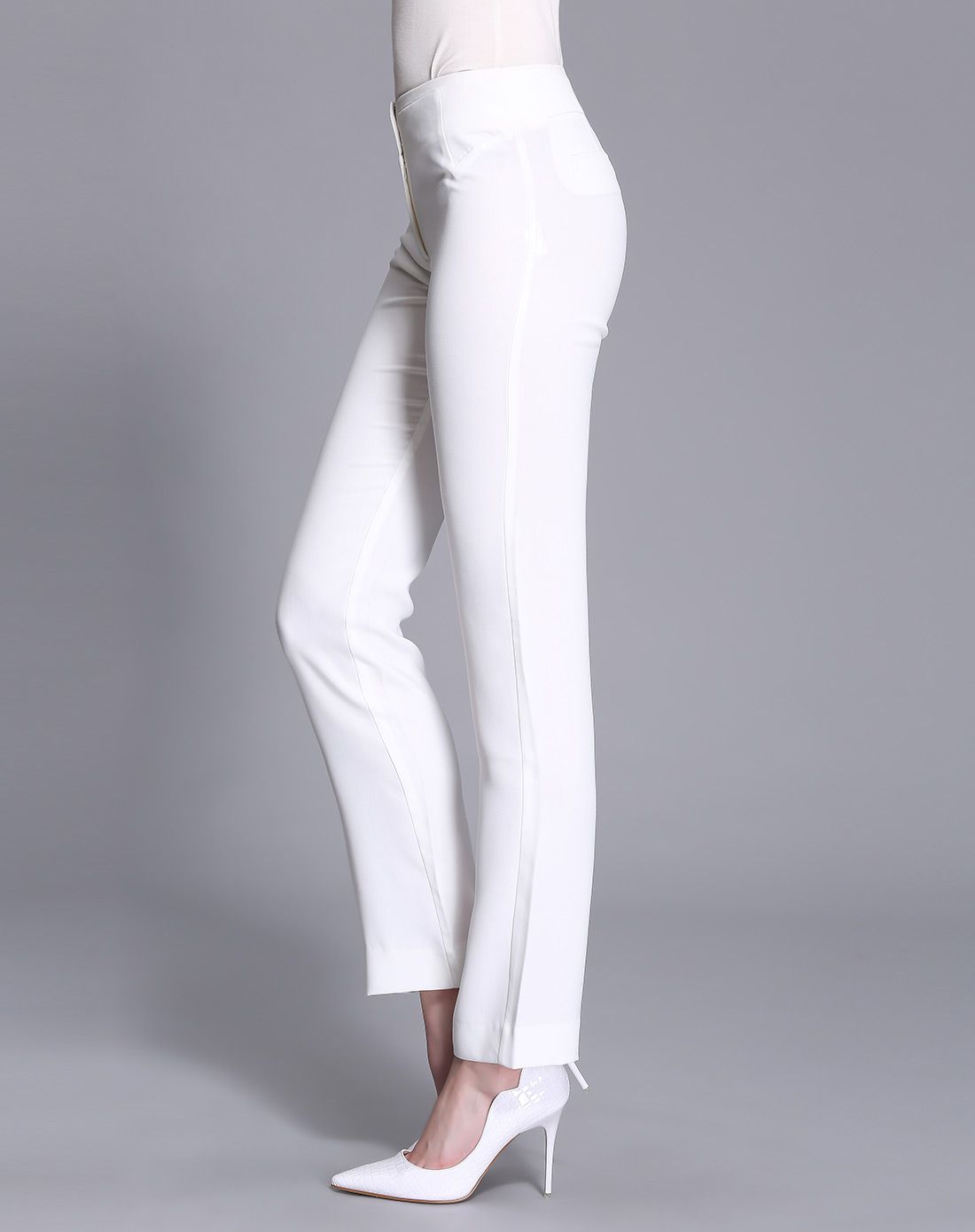 女款白色简约休闲裤子