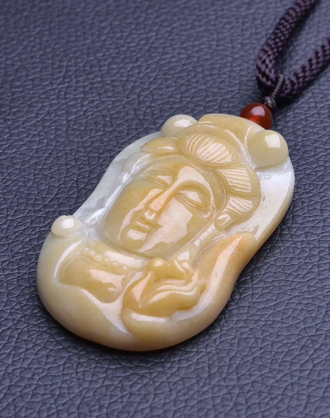 天然翡翠观音头吊坠