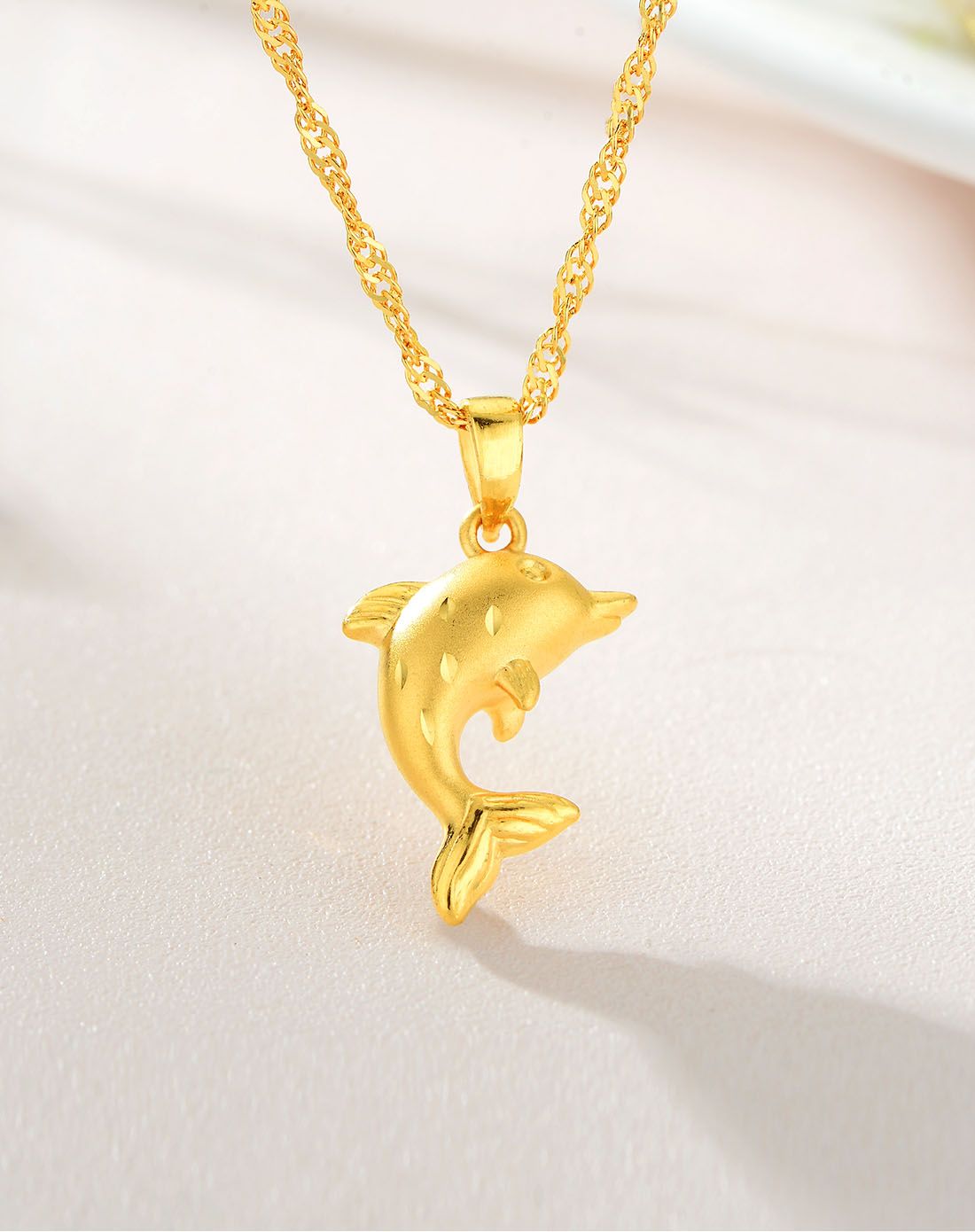 黄金3d硬金海豚吊坠(赠红绳)