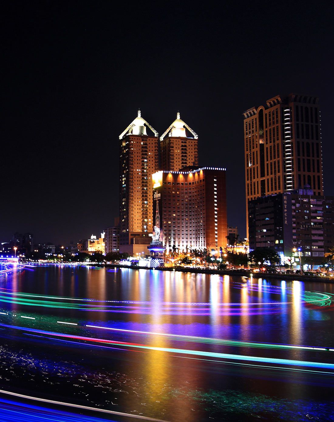 高雄-台北2天自由行(高雄-台北单程高铁含税车票 首晚台北高级酒店