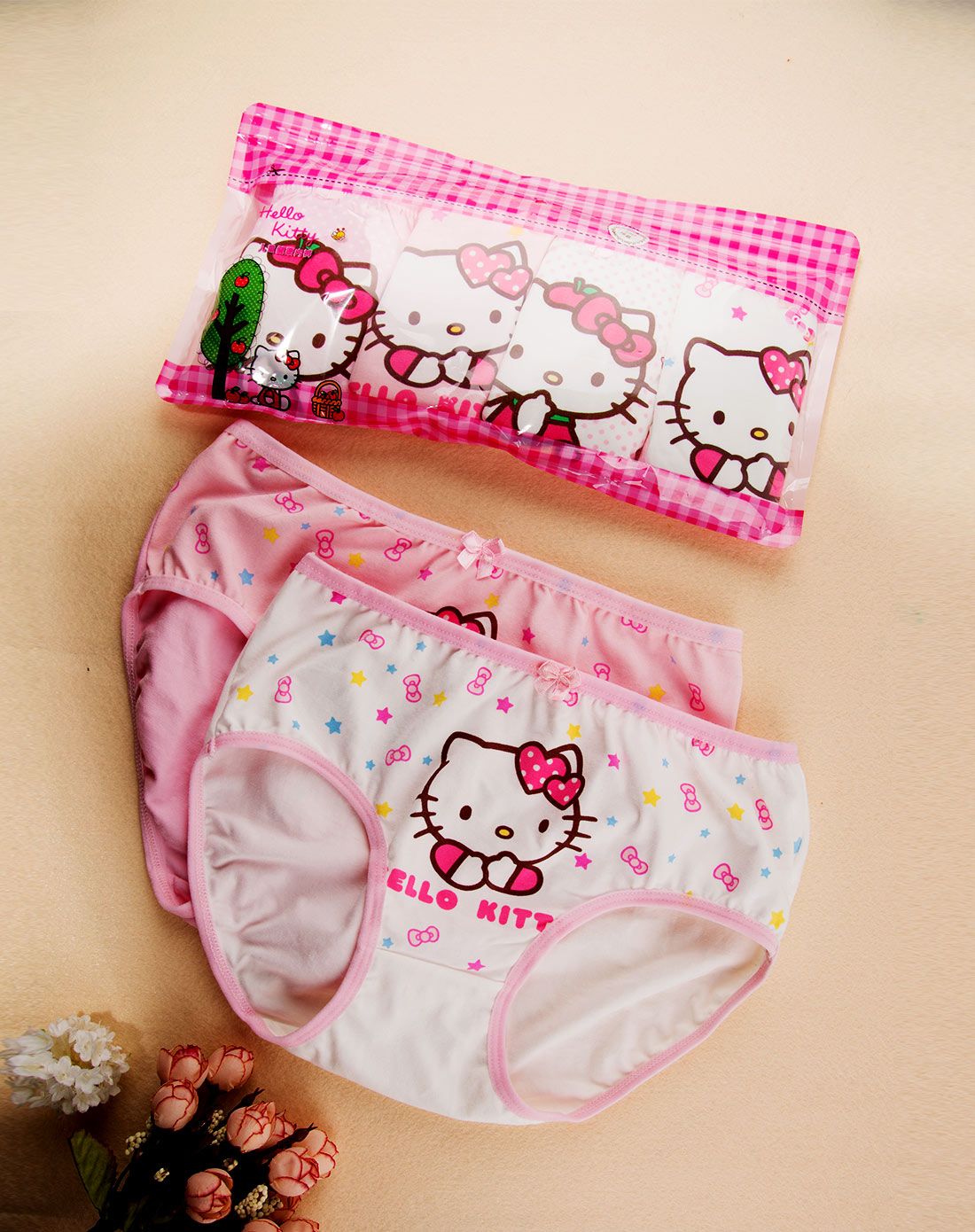 hello kitty 凯蒂猫儿童可爱卡通三角裤(四条装)
