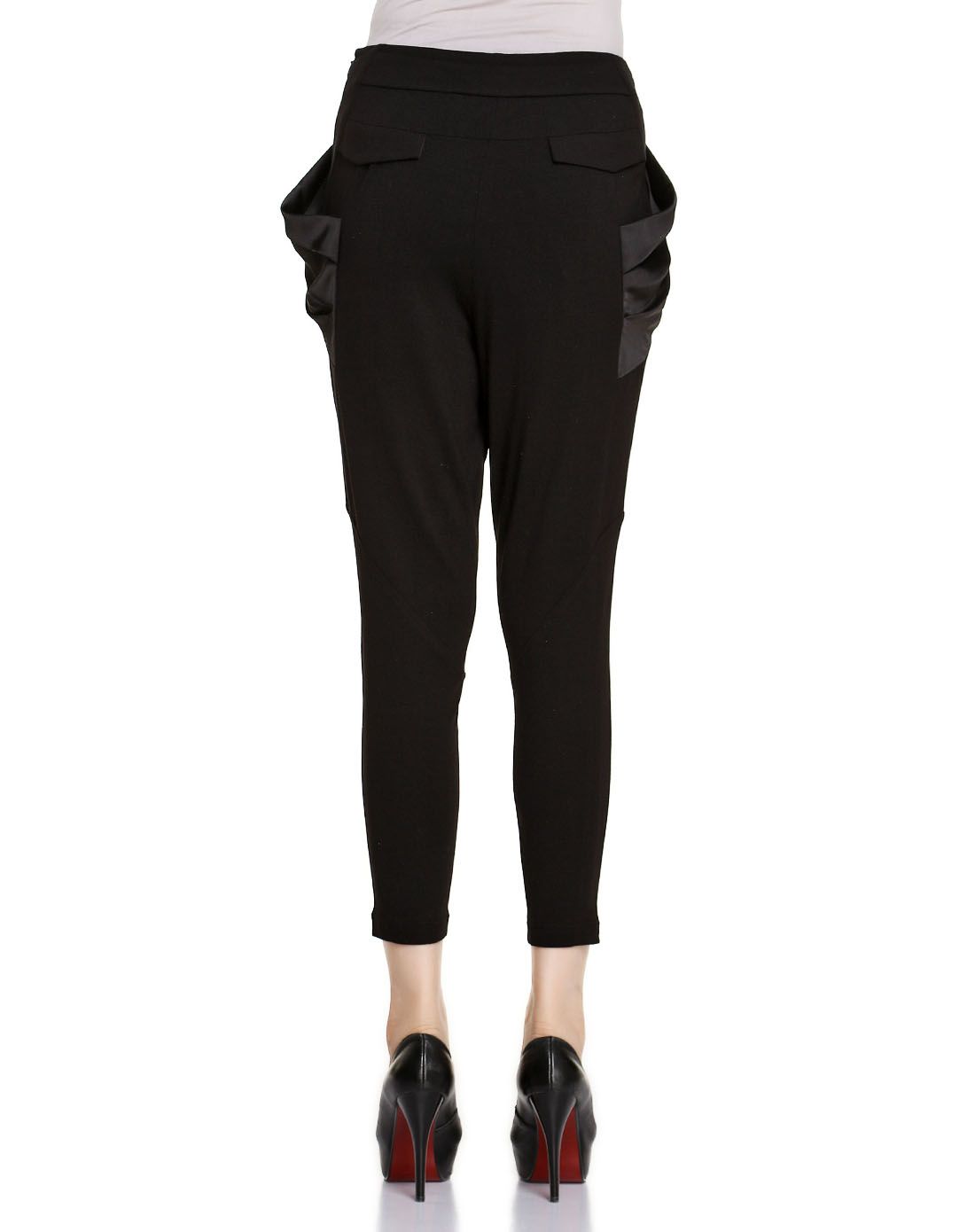 黑色直插袋吊裆九分裤