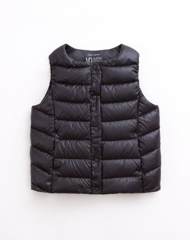 中性珍珠黑马甲