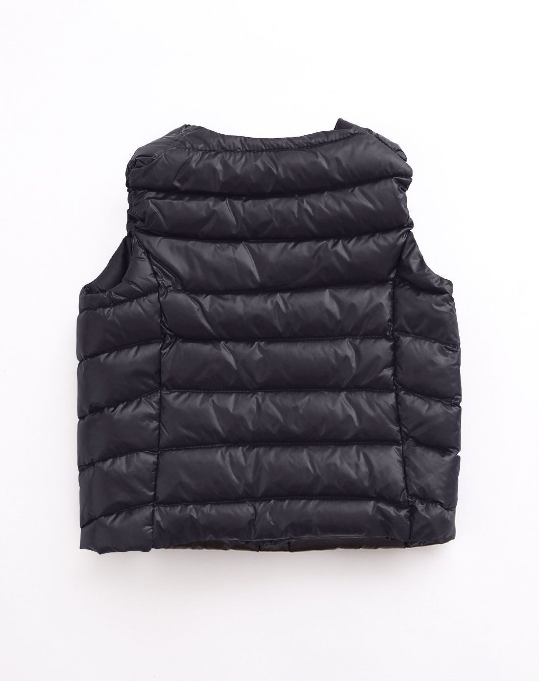 中性珍珠黑马甲