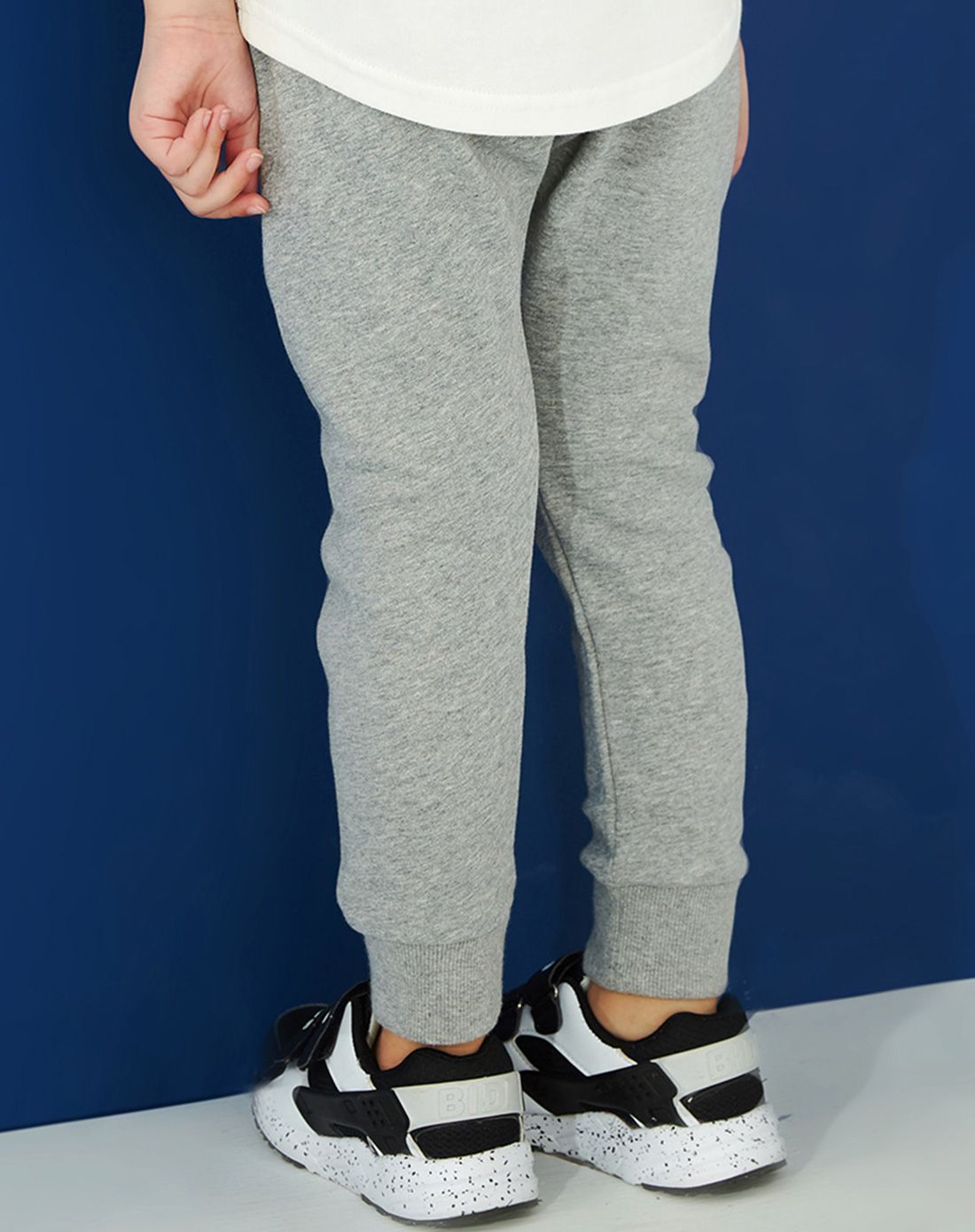 男童浅麻灰掉裆针织裤