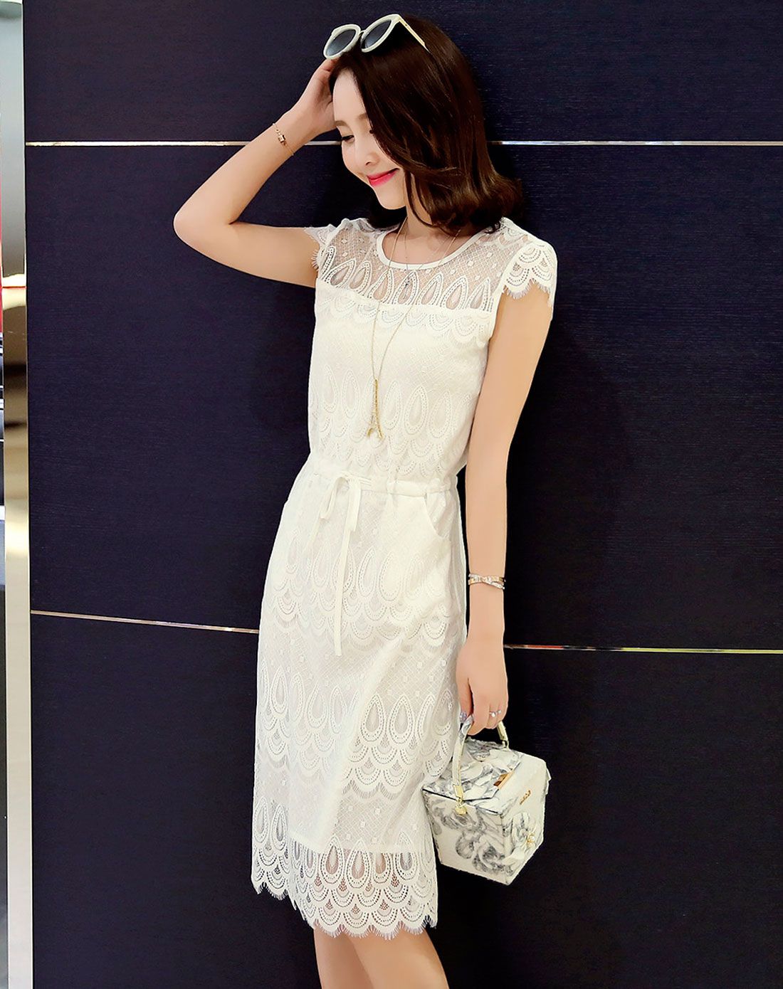 白色网纱收腰短袖连衣裙