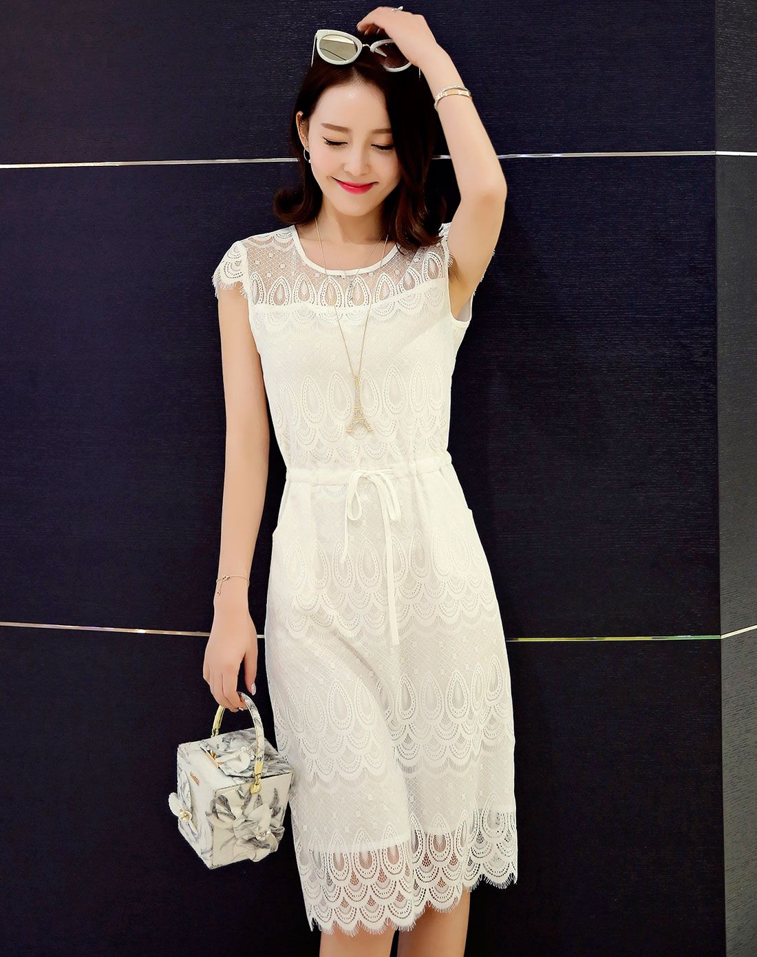 白色网纱收腰短袖连衣裙