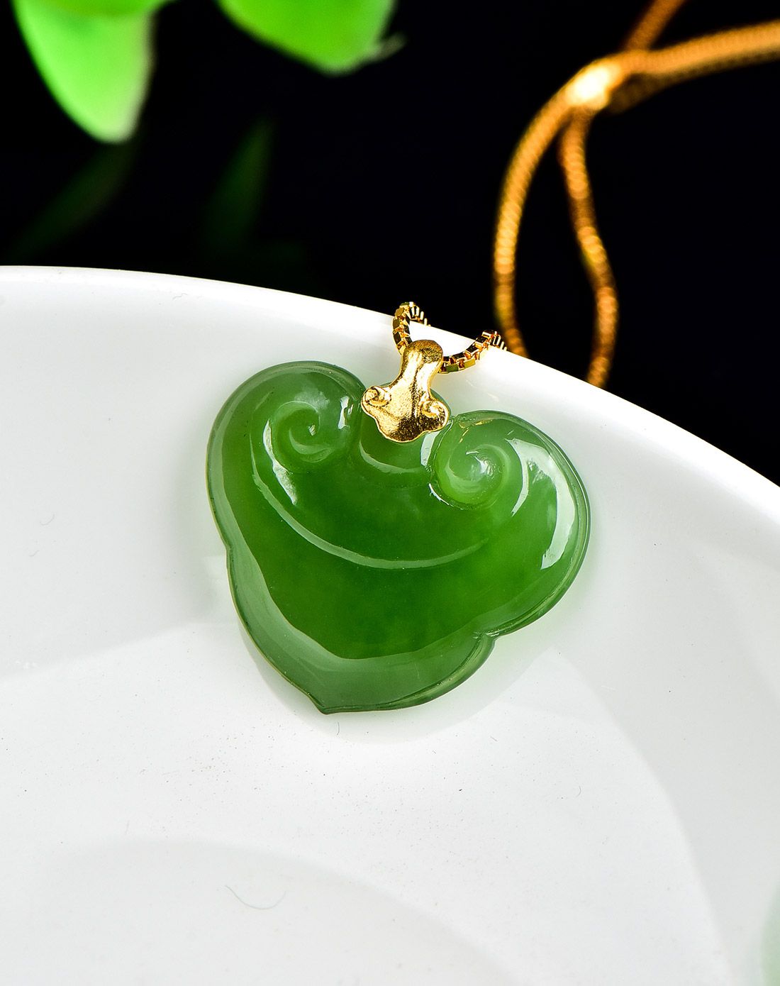 phoenisess 足金镶天然和田碧玉菠菜绿如意吊坠