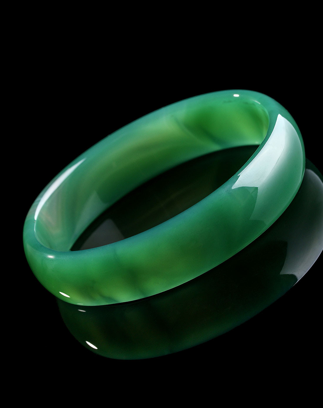 一生一石 薄壁天然绿玛瑙手镯附证书