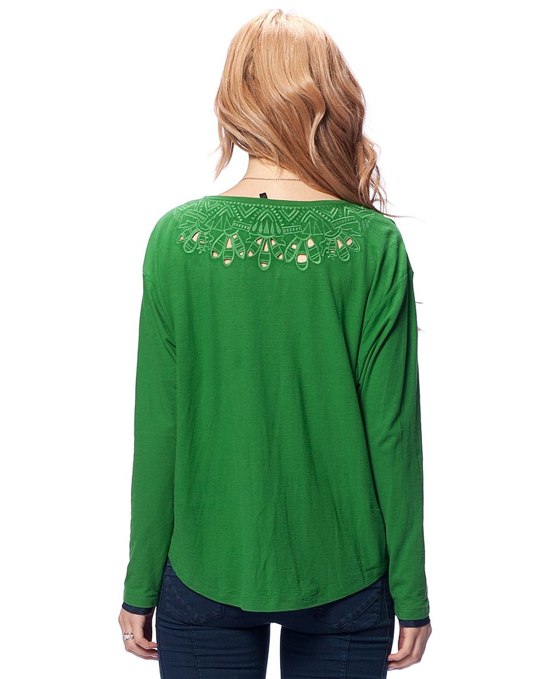 正绿长袖上衣