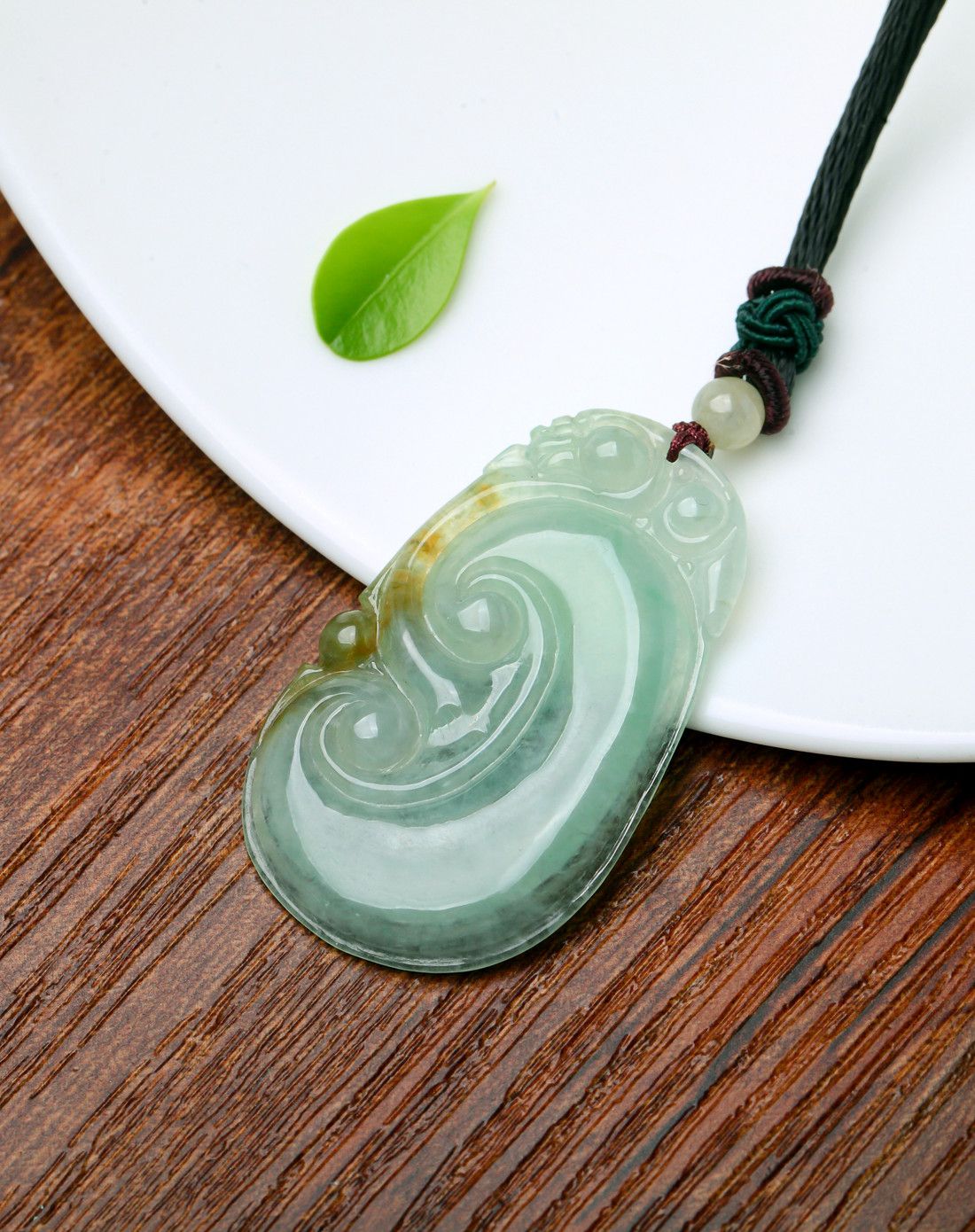 royal gem玉器专场royal gem 天然a货飘黄翡翠吉祥如意吊坠(绳编赠链)