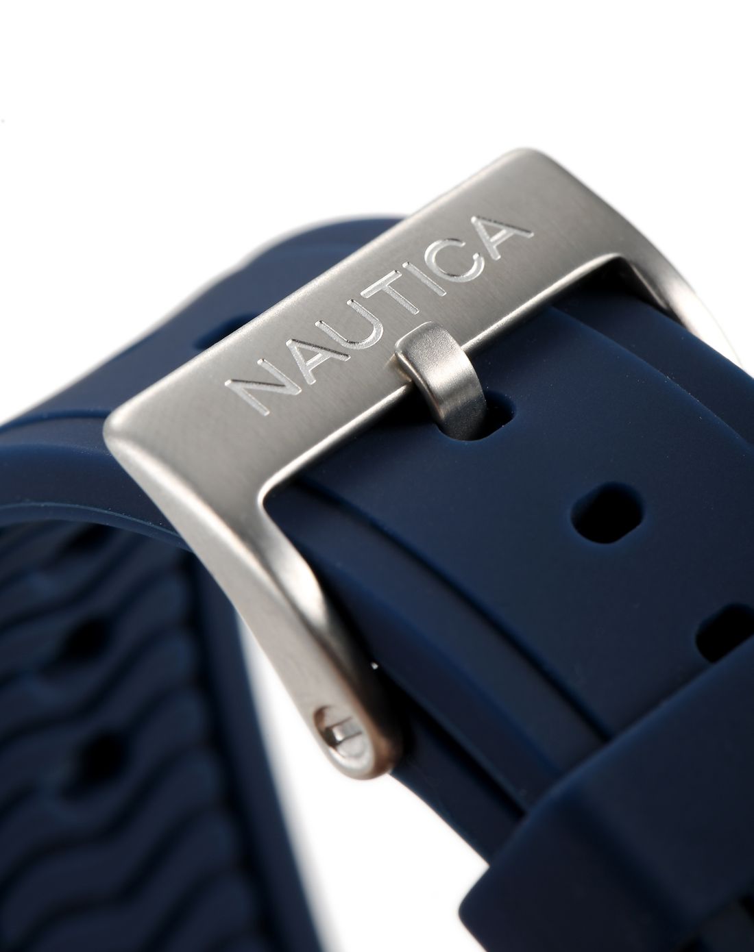 诺帝卡nautica男款藏蓝色硅胶表带藏蓝盘三眼多功能计时手表a13686g