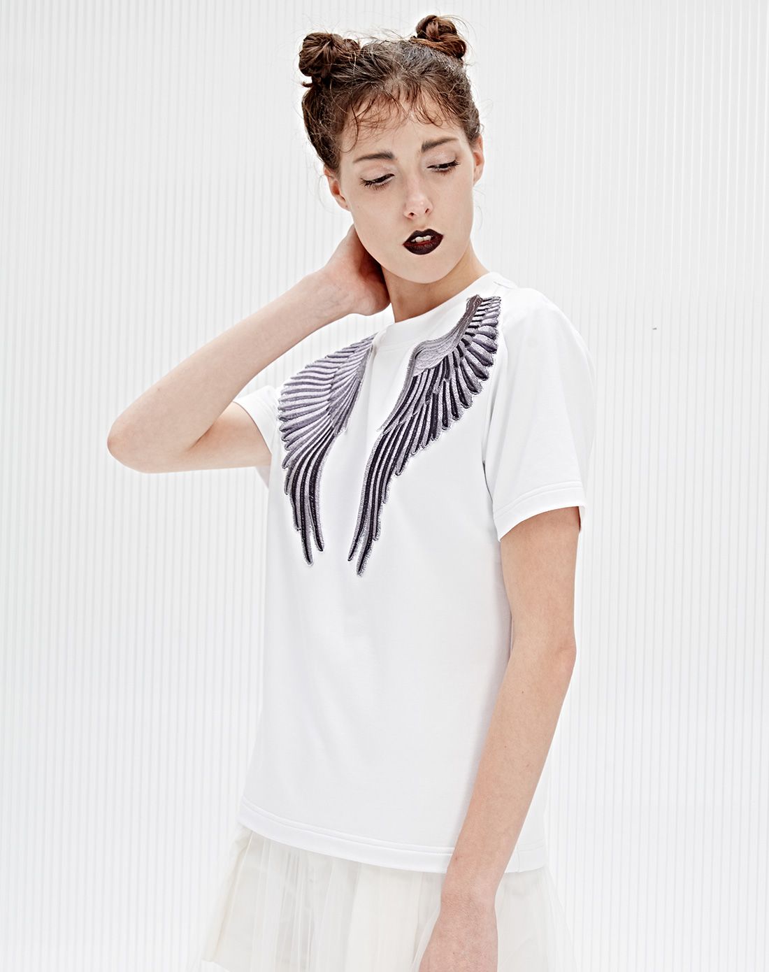 吉承ji cheng设计师品牌专场白色 翅膀绣花短袖t恤jlj001635-10_唯品