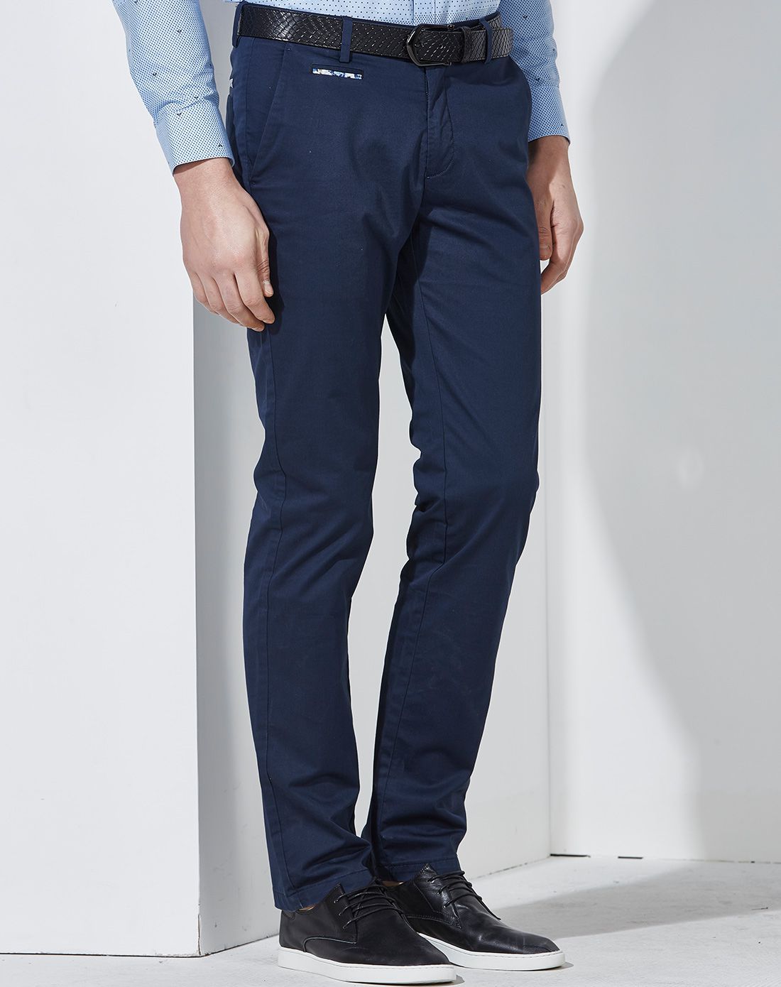 藏蓝色简约都市直筒休闲裤