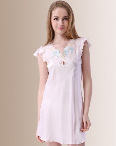 女式优雅真丝浅粉v领绣花飞袖裙