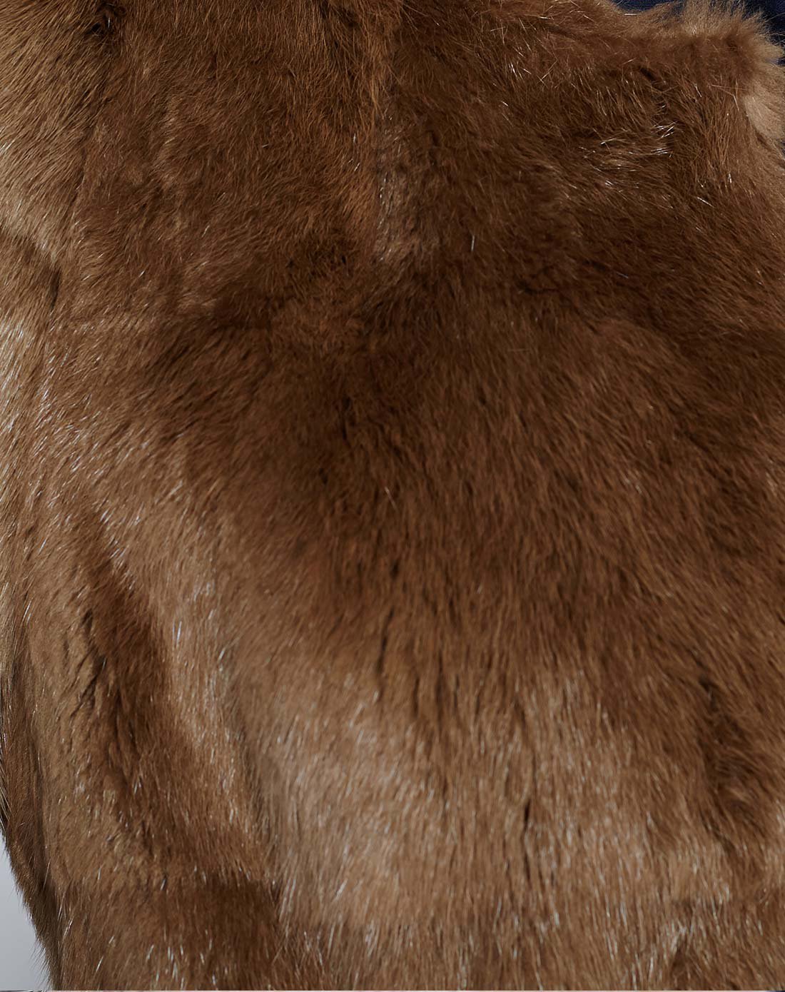 橄榄绿青根貂中长基本款圆领皮草外套