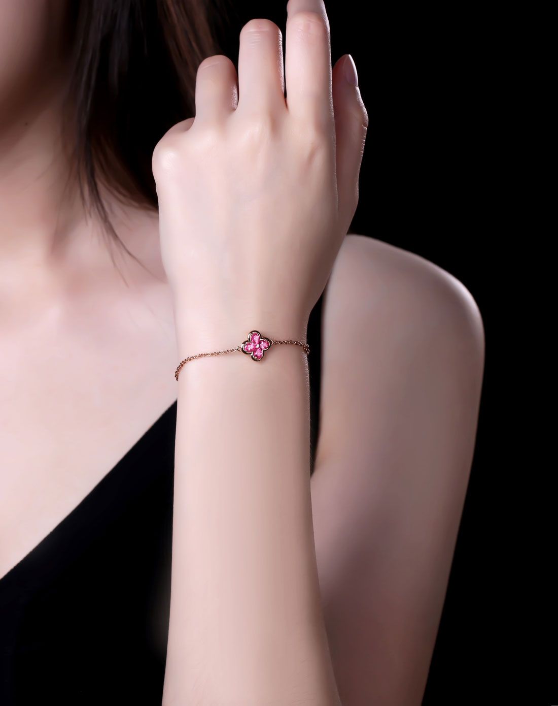 6克拉尖晶石手链