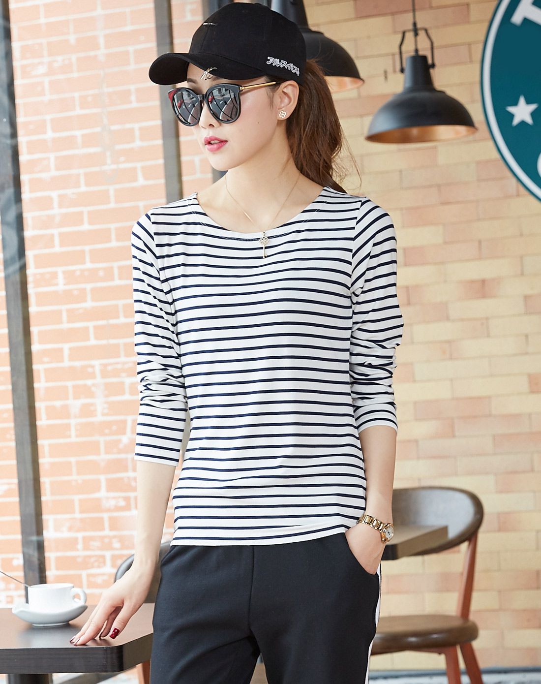 运动健美 女款蓝白条长袖运动衣