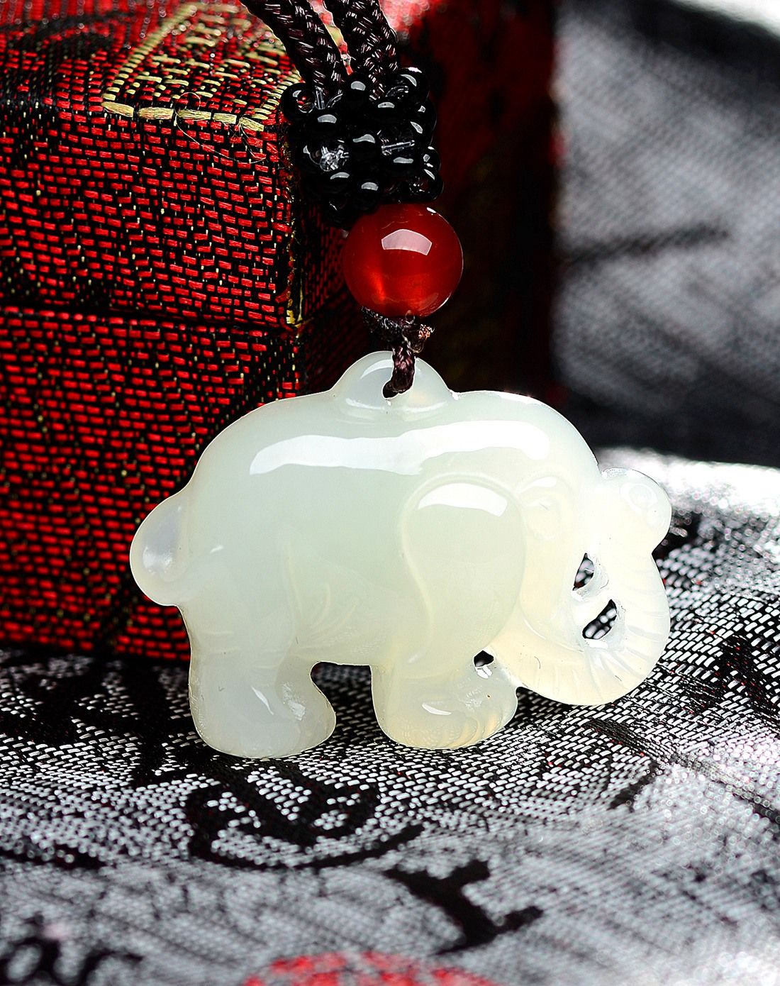 天然和田玉太平有象吊坠(附证书)