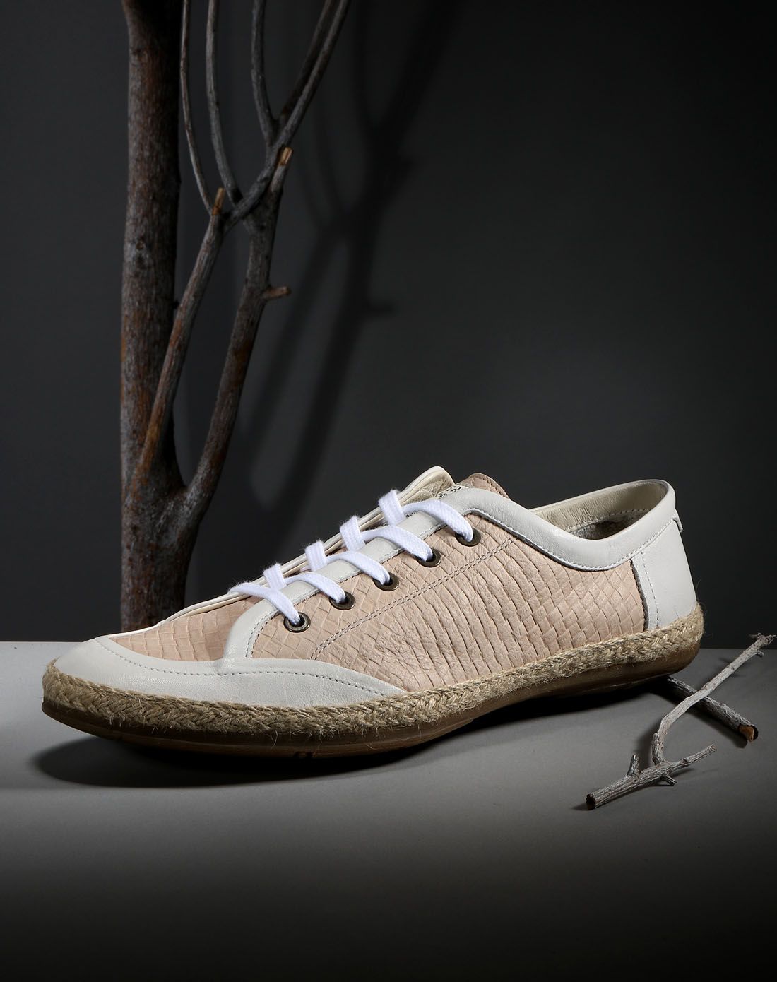 男士浅米色牛巴戈拼接系带麻绳沿条休闲鞋