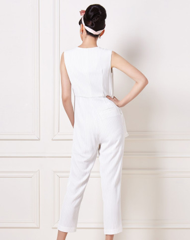 白色收腰条纹连衣裤