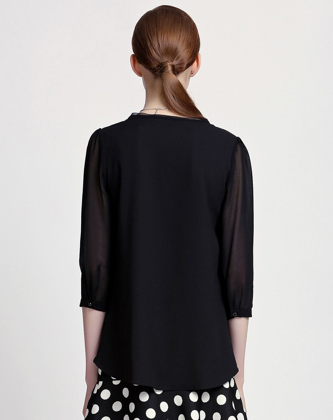 黑色圆领简约单上衣