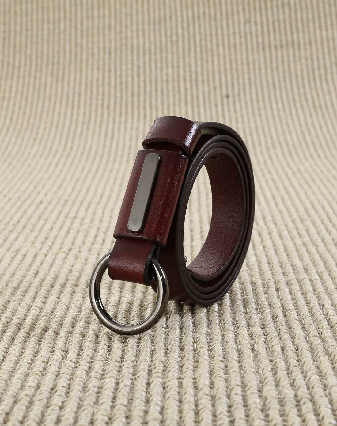 纯色简约文艺百搭圆形扣皮带