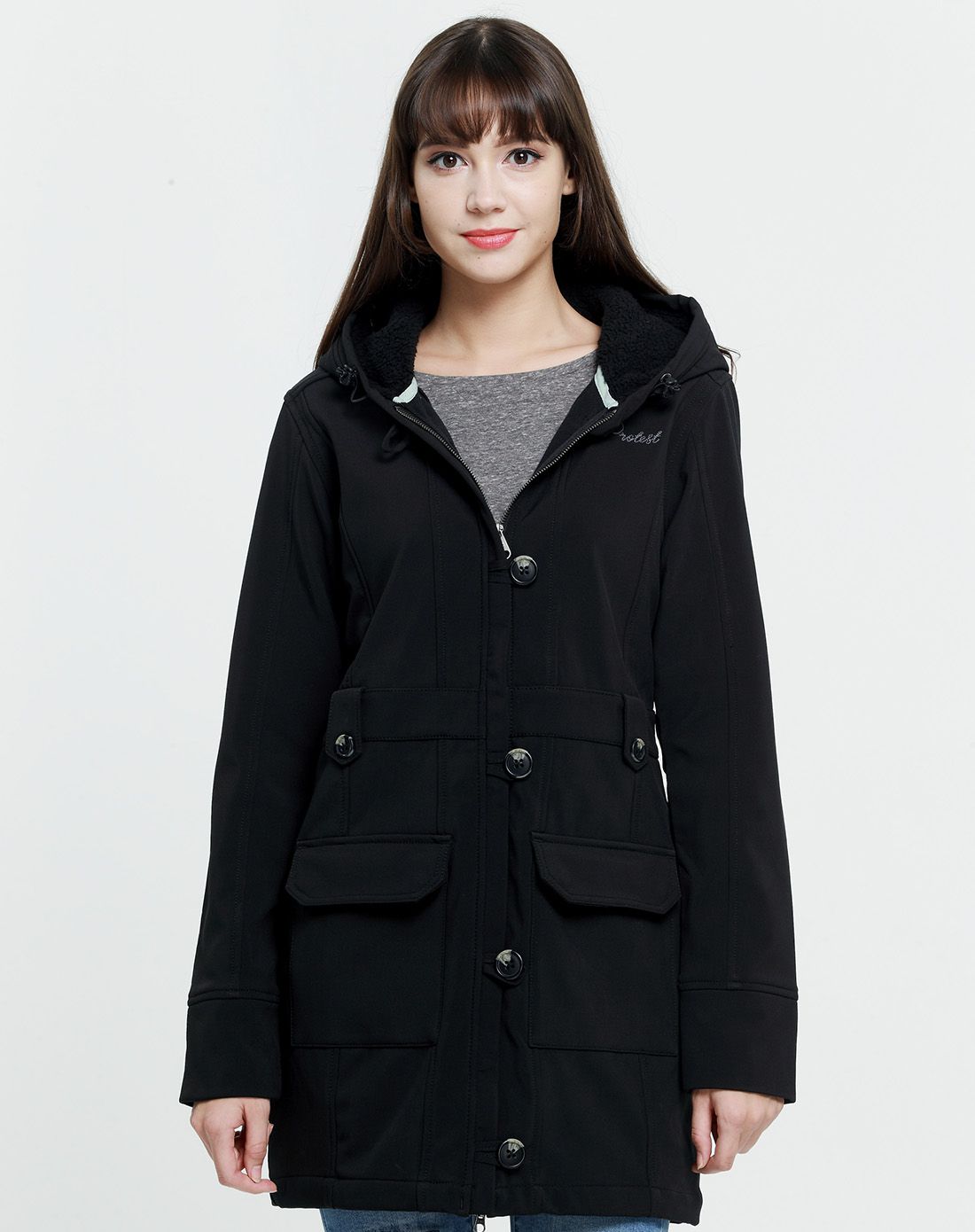 女款大扣子时尚外套 保暖有型黑色