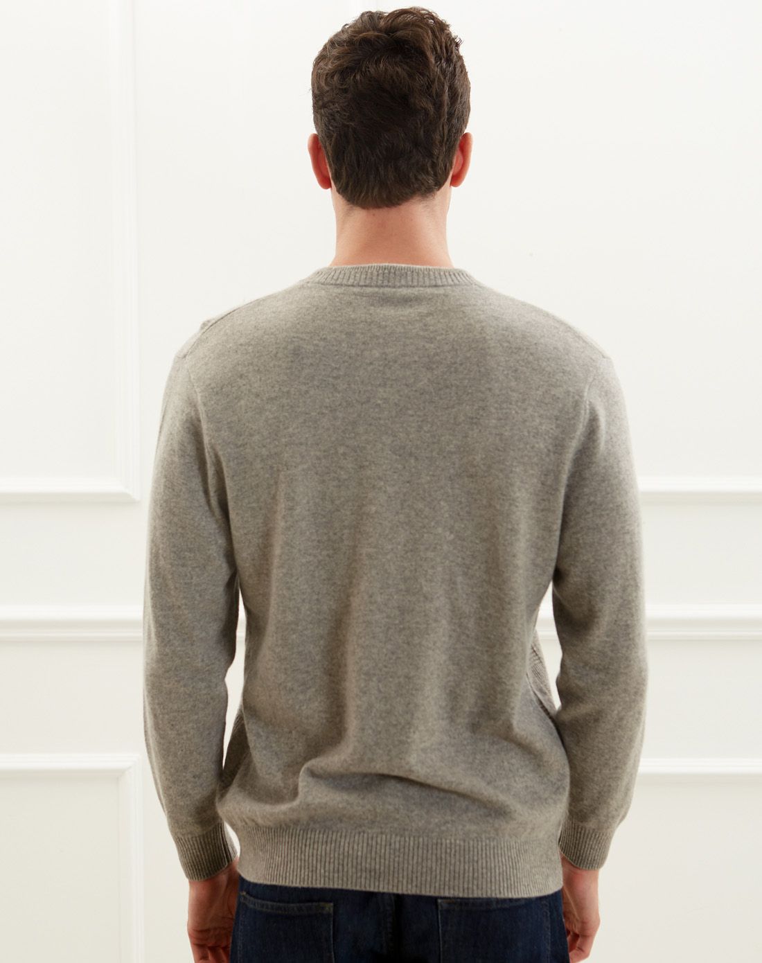 男士灰色羊绒男圆领羊绒衫