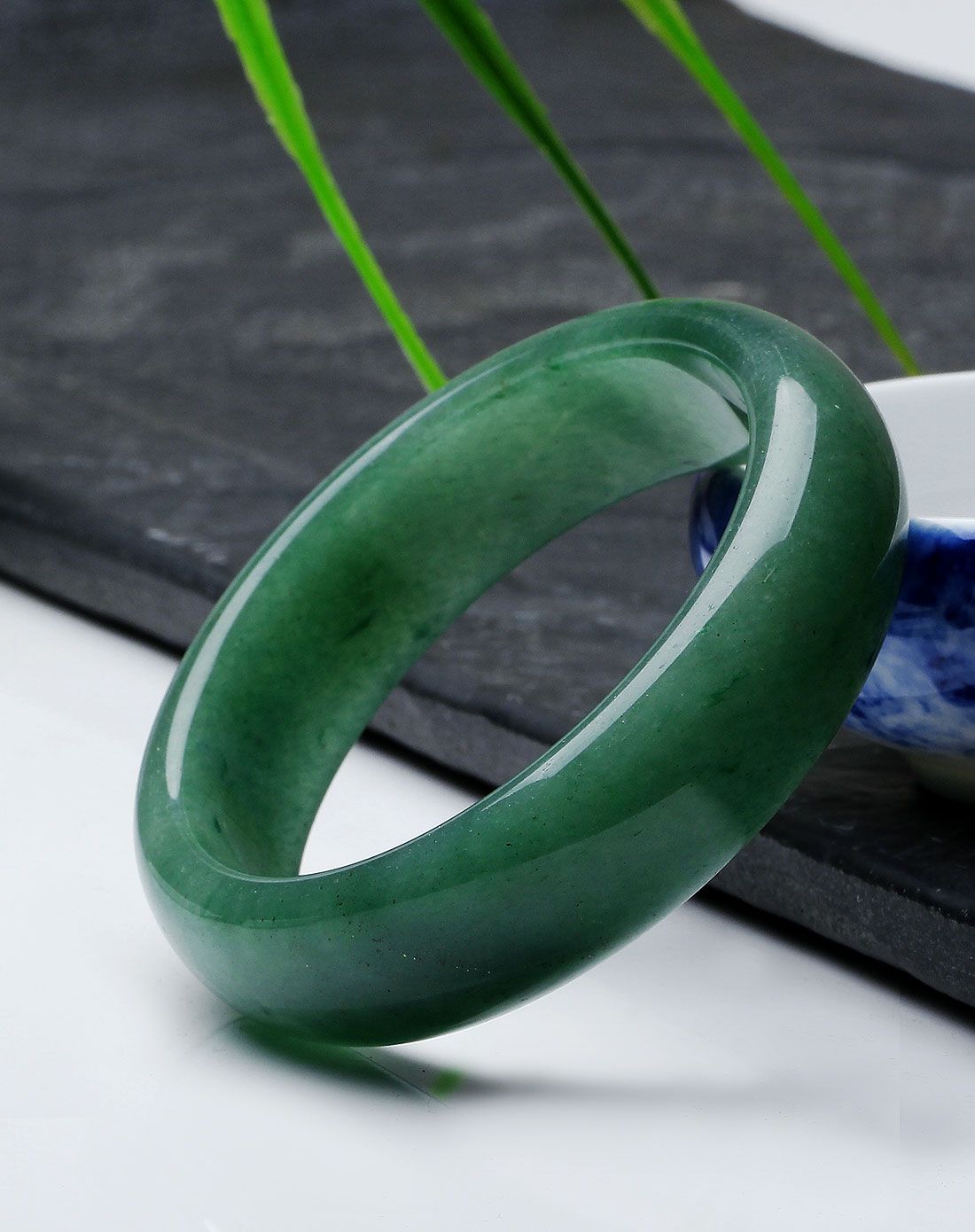 天然东陵石手镯(附证书)