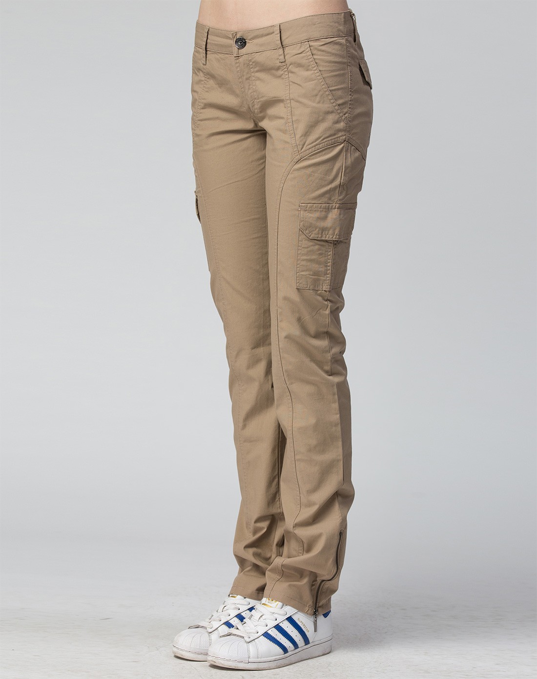 女式卡其色休闲裤