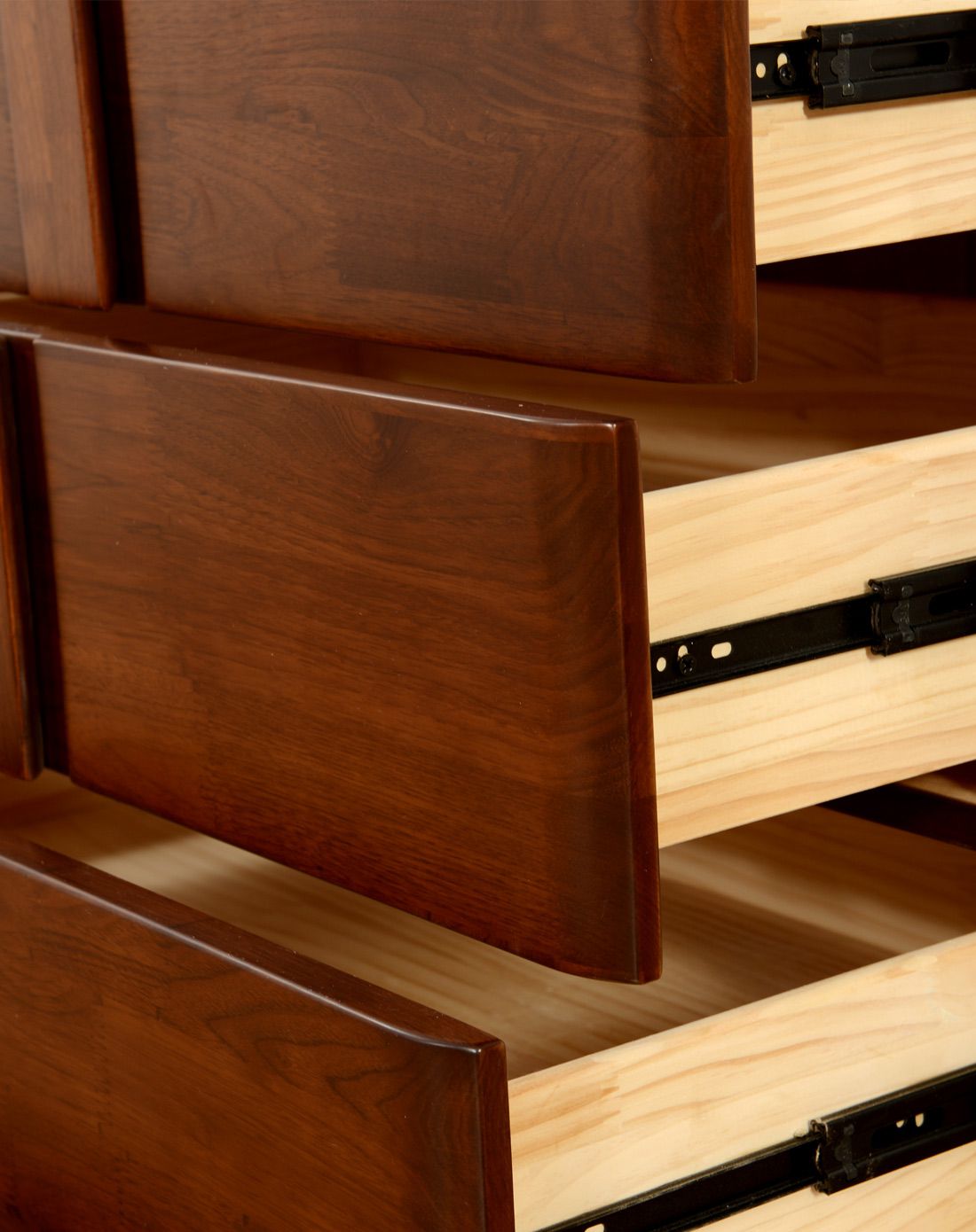 华日家居胡桃色胡桃楸木实木三斗柜