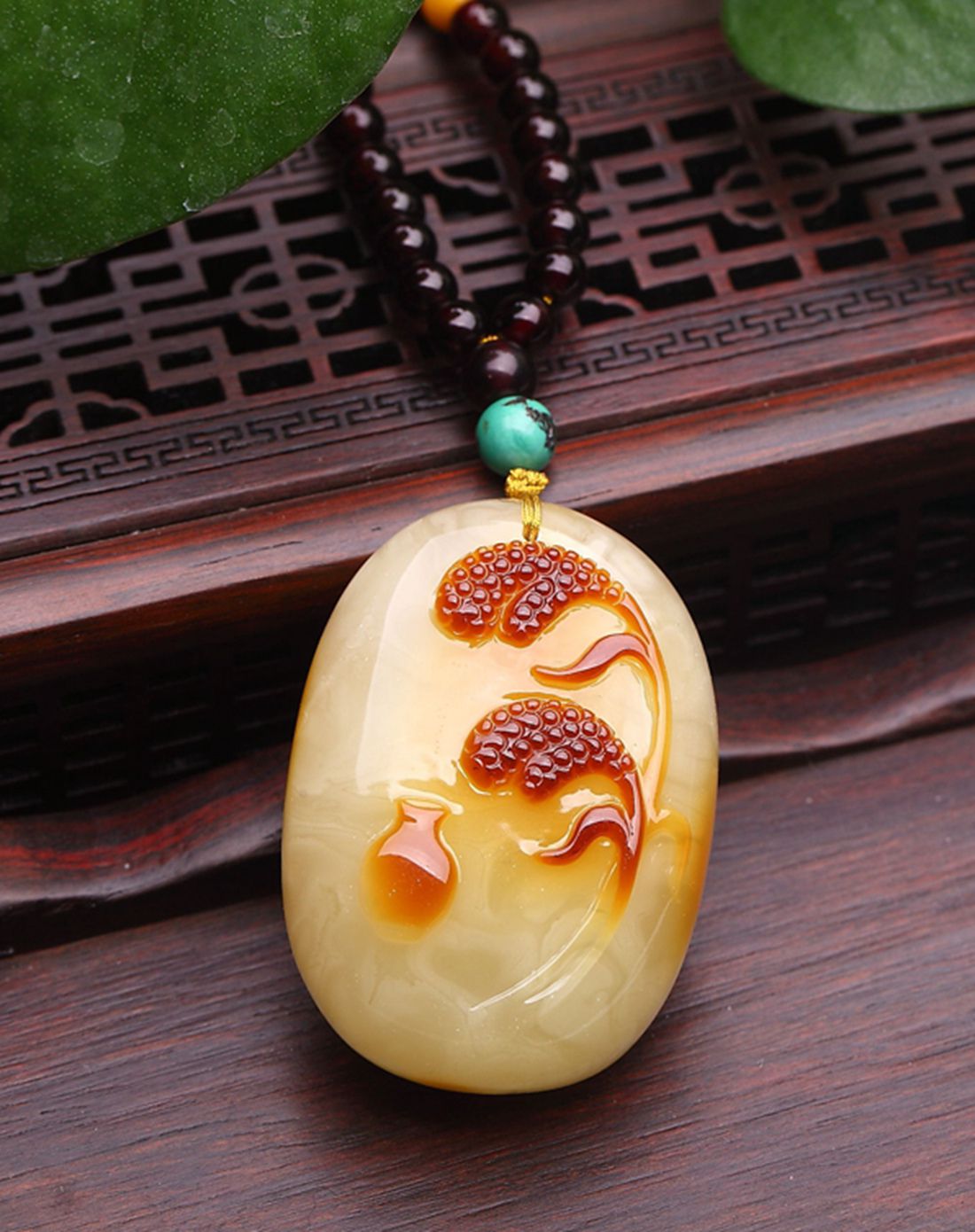 royal gem 天然蜜蜡俏色巧雕岁岁平安吊坠