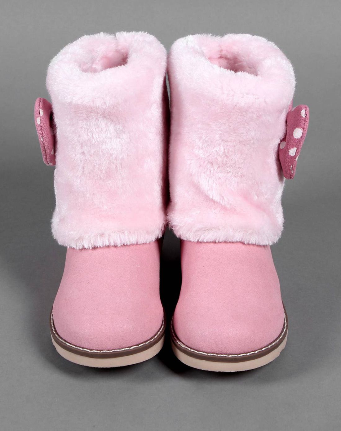 女童粉红色雪地靴
