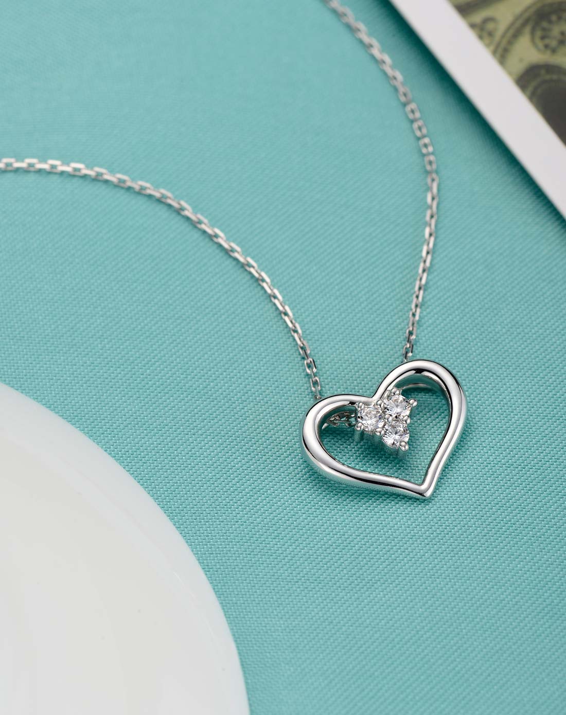 925银电镀白金&经典心形吊坠(赠送银链条)