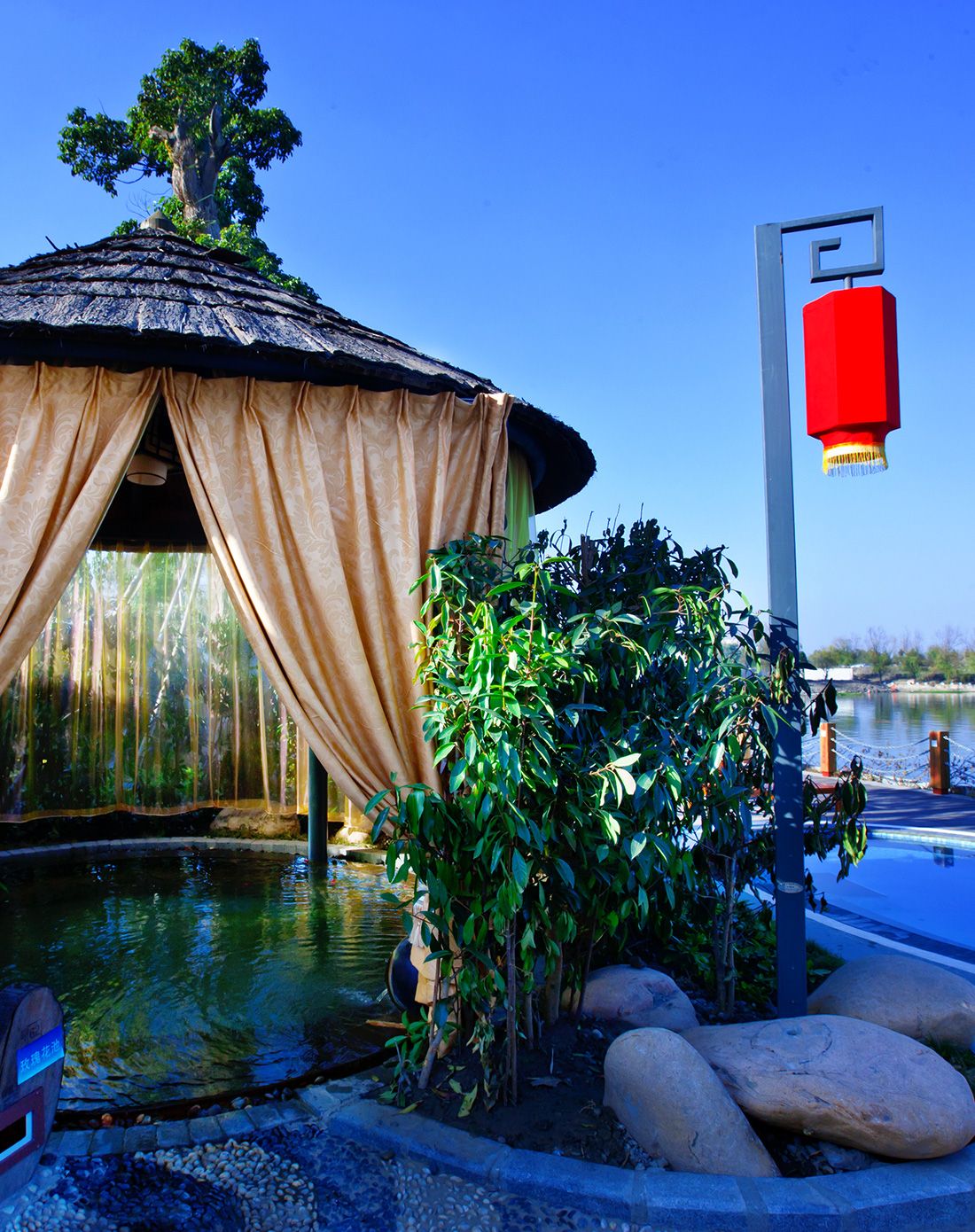 豪华温泉房补差【泰州华侨城温泉奥思廷酒店2天1晚温泉之旅】高级房