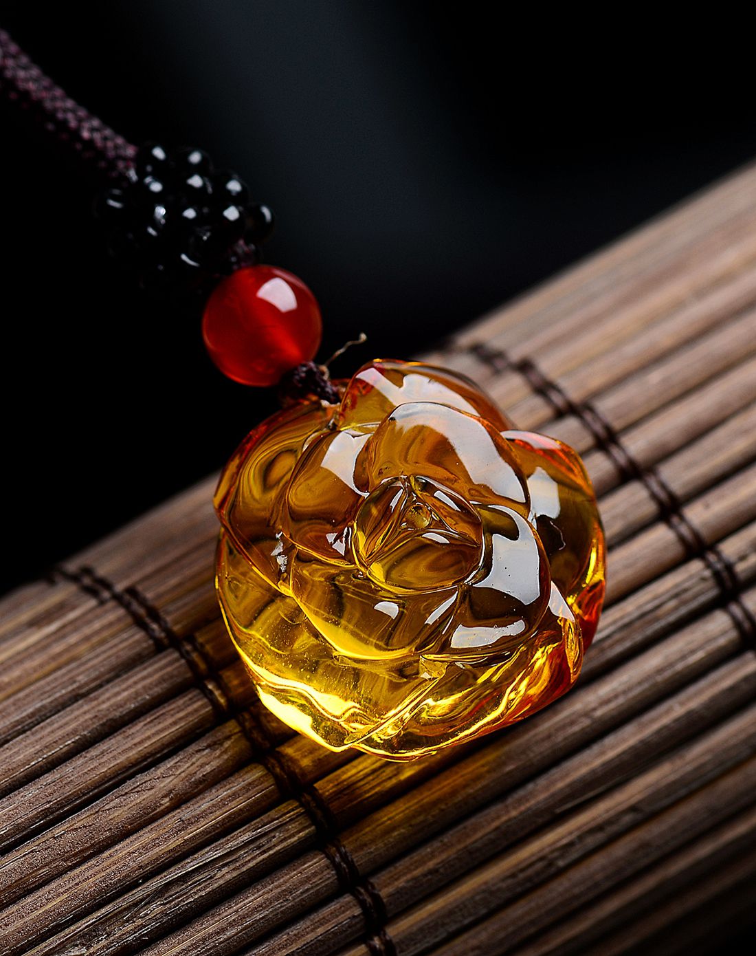 金万年 天然琥珀金珀精美花开富贵吊坠(附证书)