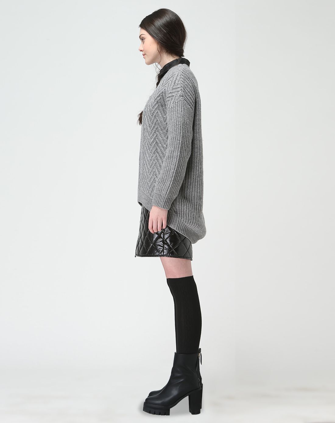 女款花灰色圆领纹理休闲百搭长袖针织衫