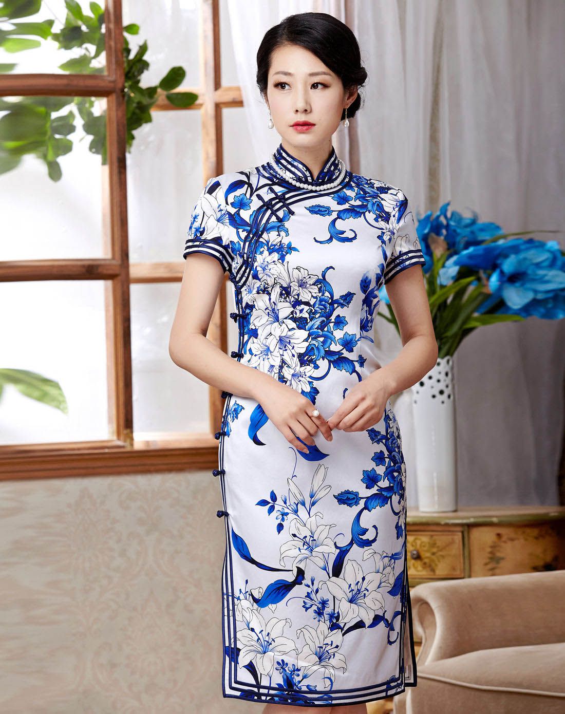 女款青花瓷印花真丝旗袍