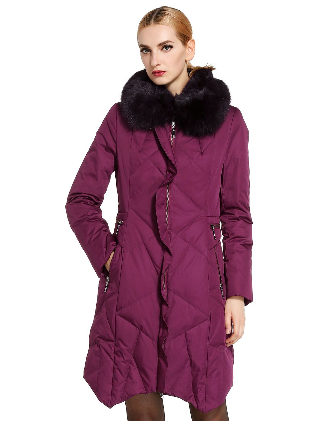 深紫红色经典俏丽长袖羽绒服