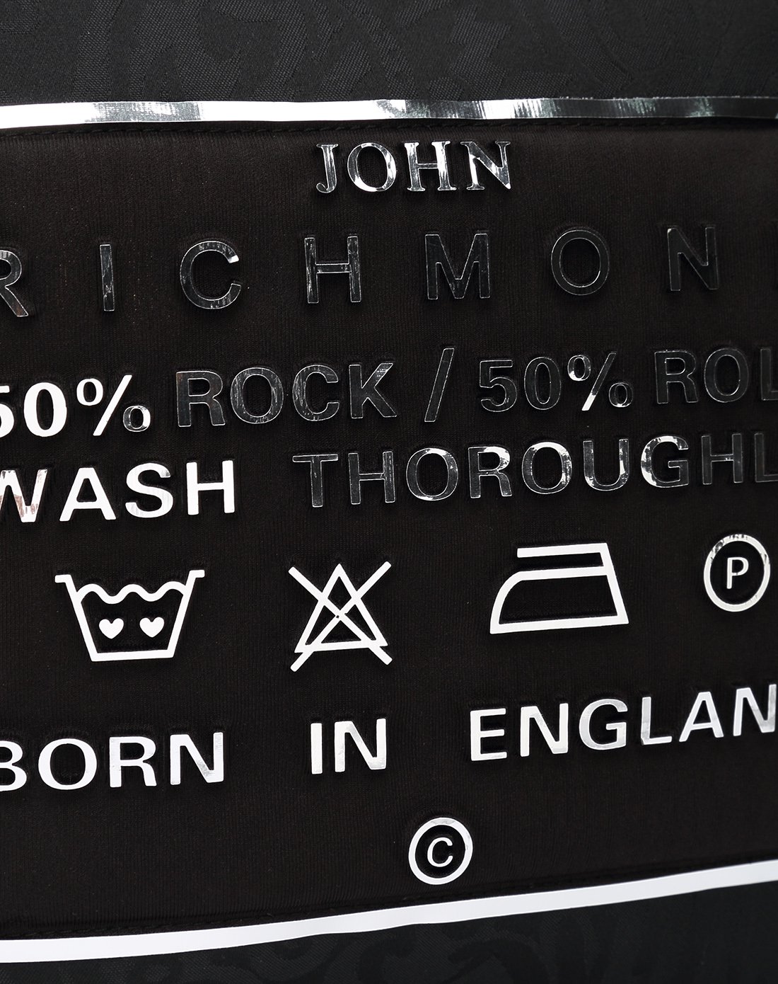 john richmond英式摇滚包包配饰中性款趣味洗标印花仿