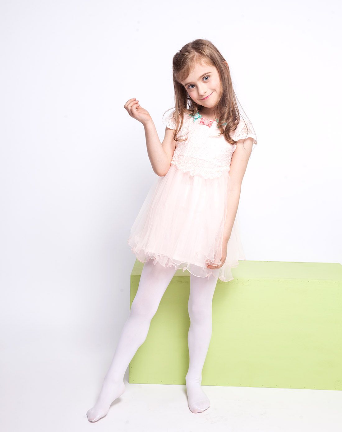 史努比儿童白色天鹅绒舞蹈裤袜