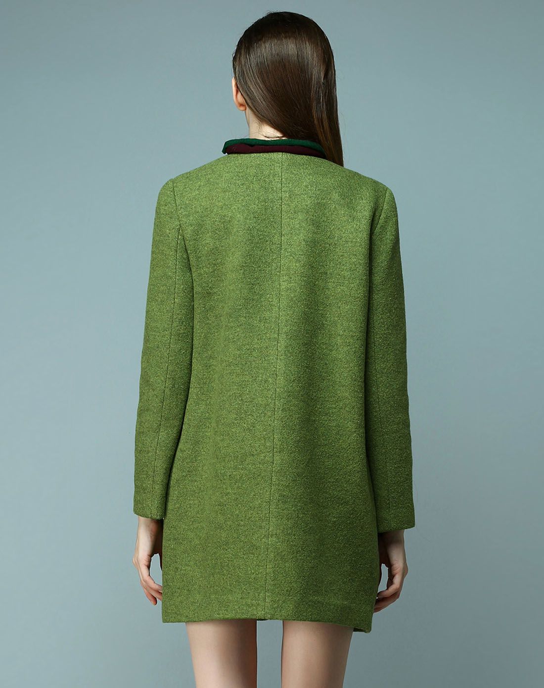 橄榄绿简约时尚长袖大衣