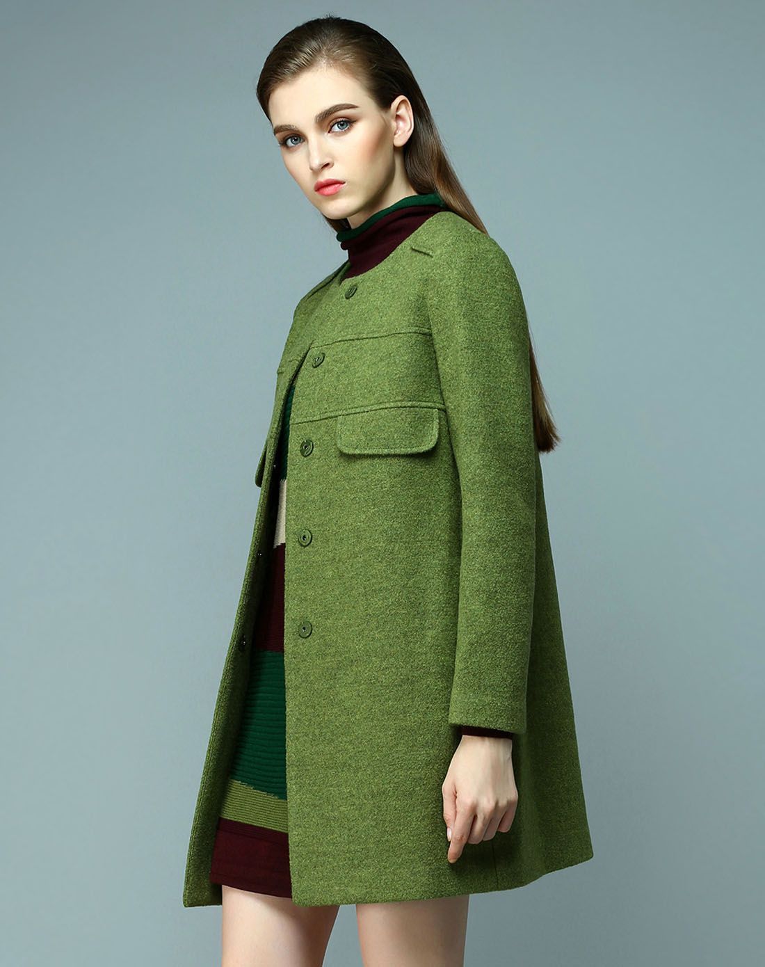 橄榄绿简约时尚长袖大衣