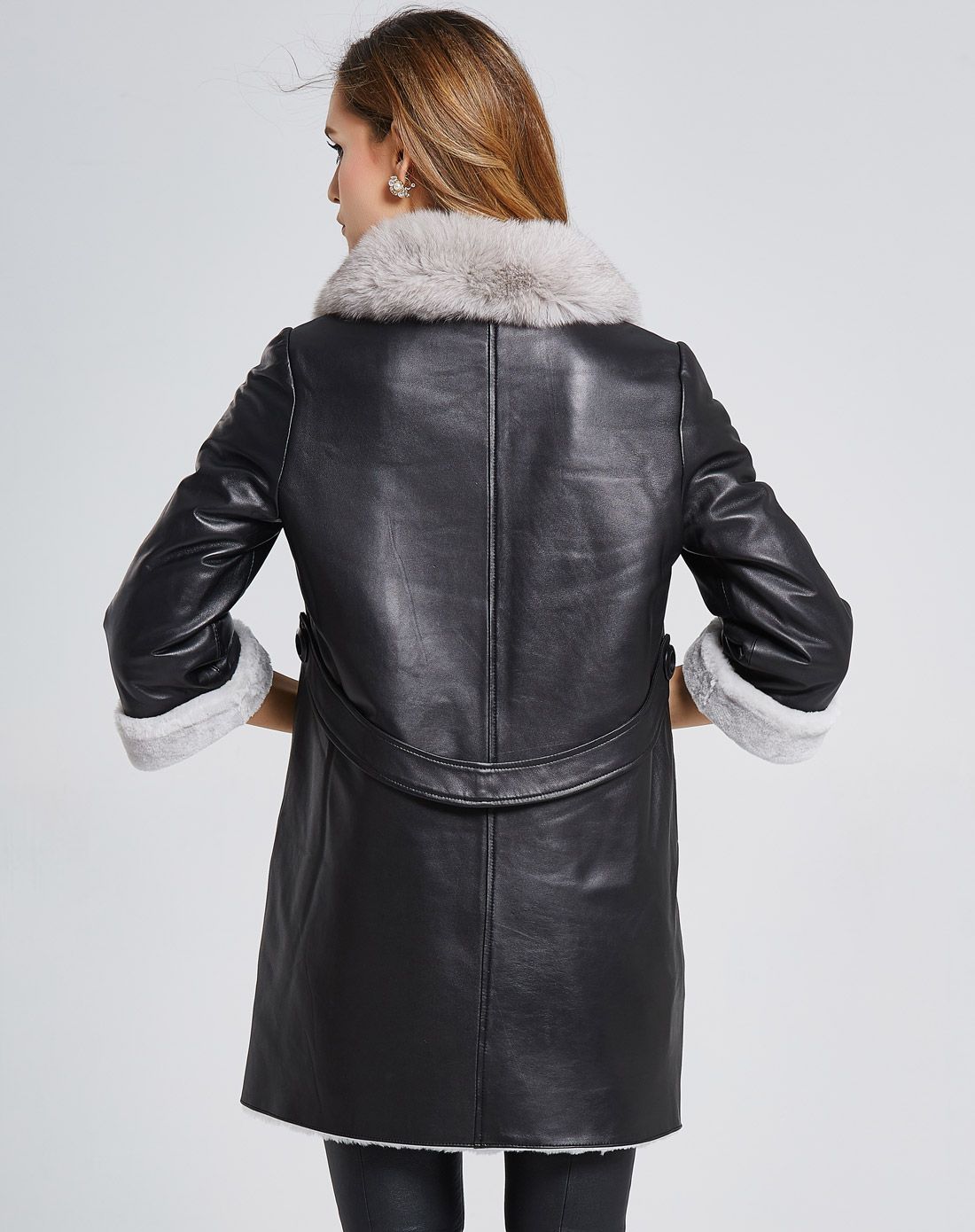 女款绵羊皮配狐狸毛领羊皮毛内胆时尚大气皮大衣