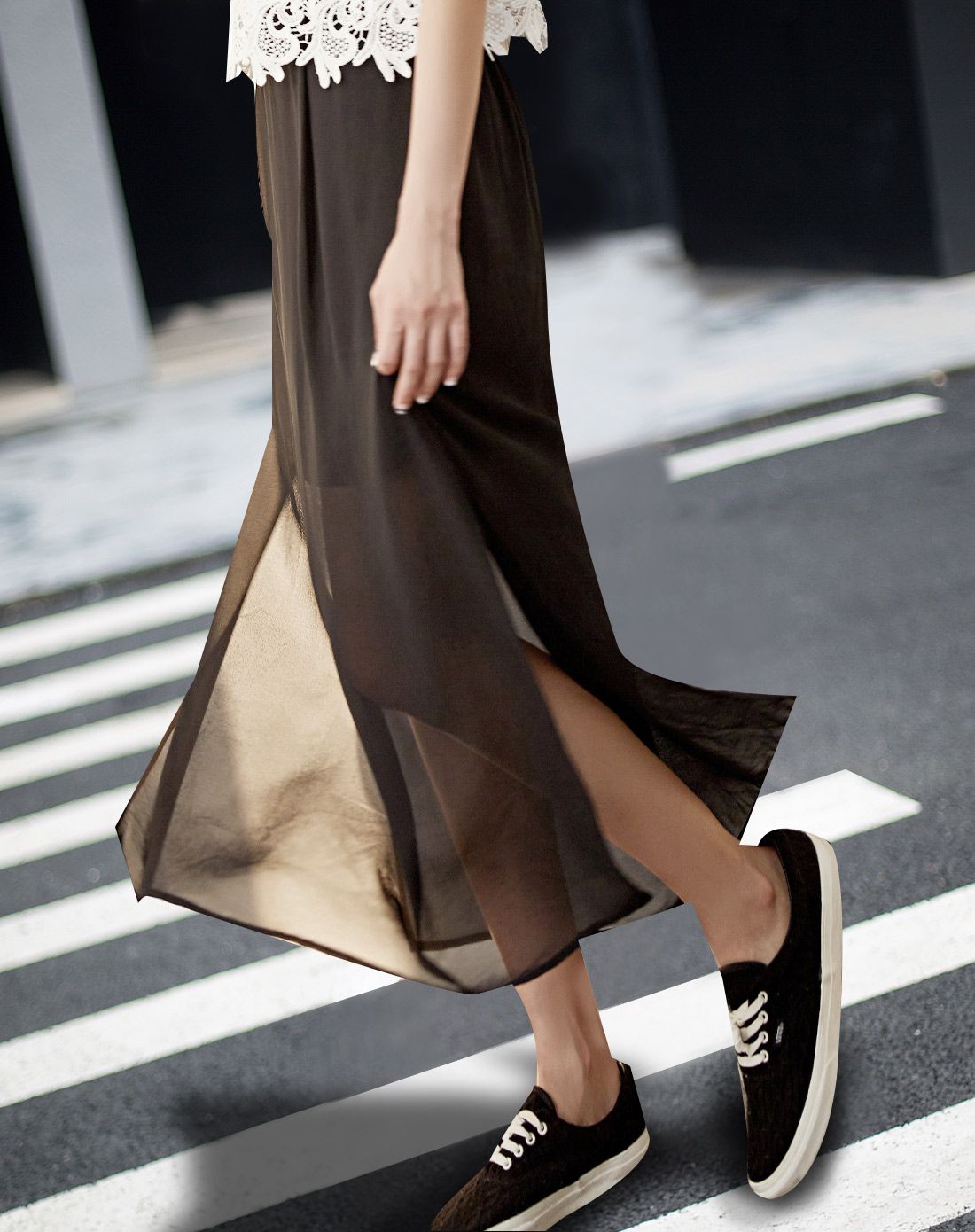 女款黑色雪纺侧开叉长款半裙